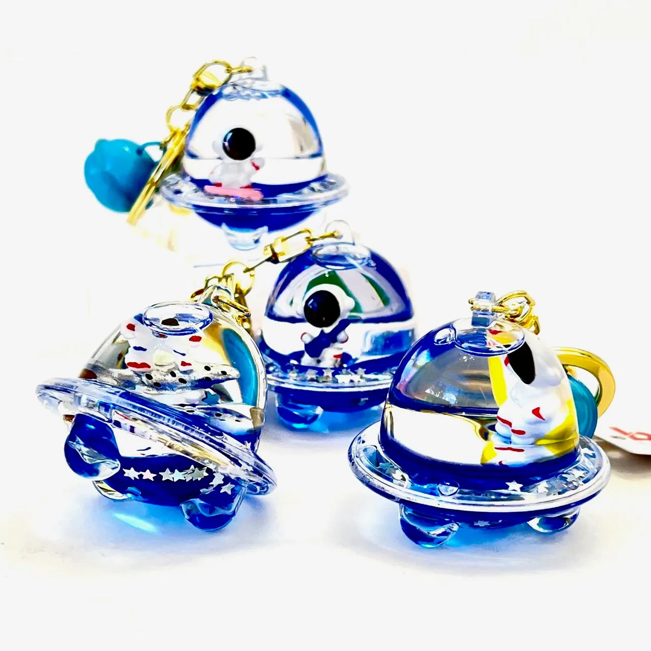 12102 ASTRONAUT UFO FLOATY KEY CHARM-12