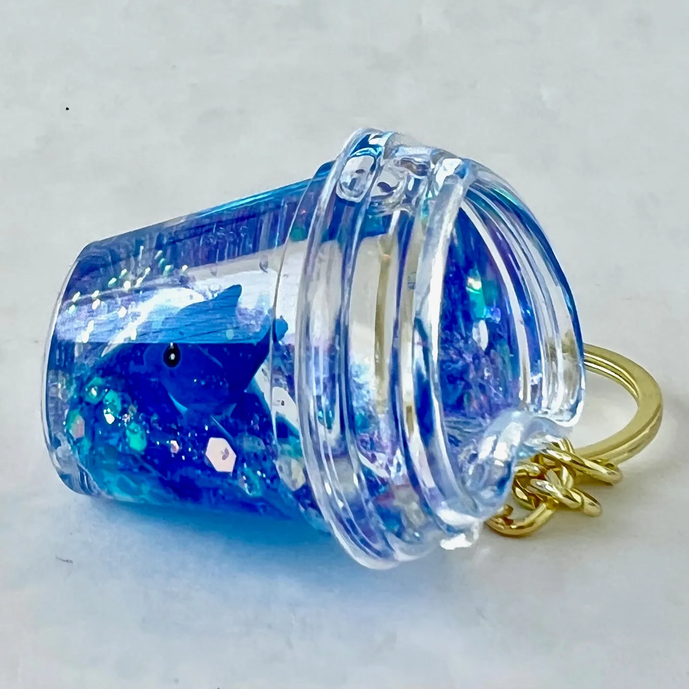 12129 BLUE DOLPHIN COMBO FLOATY KEY CHARM-12