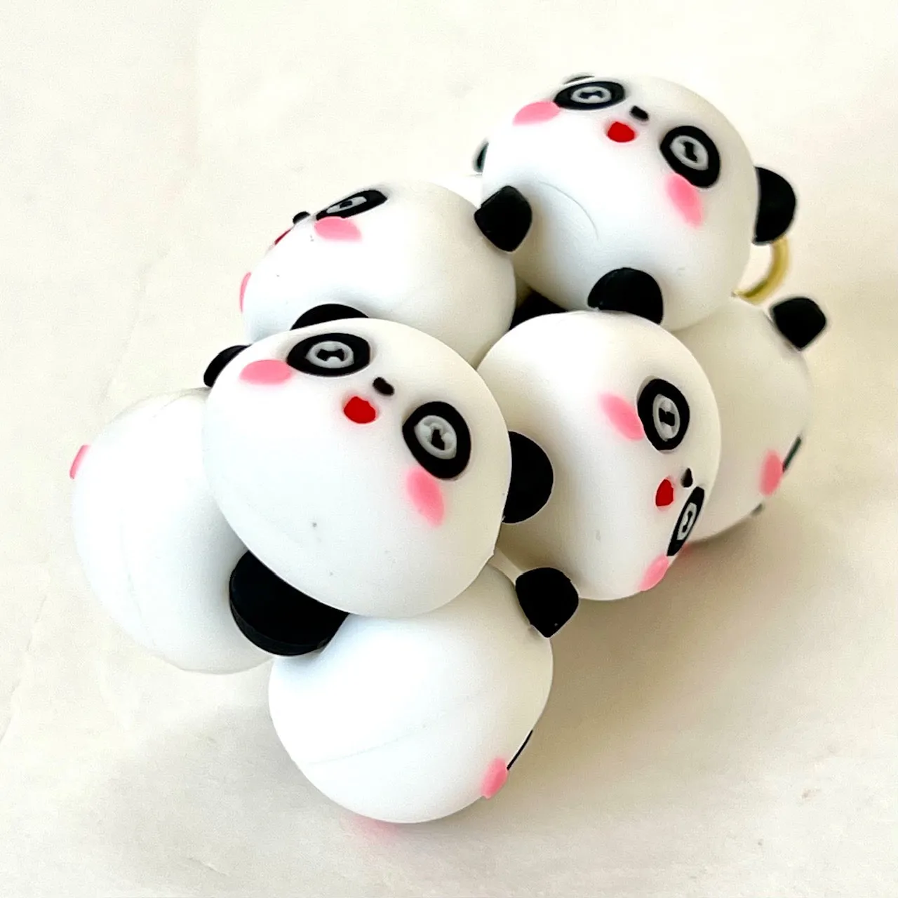 12161 PANDA FAMILY KEY CHARM-12