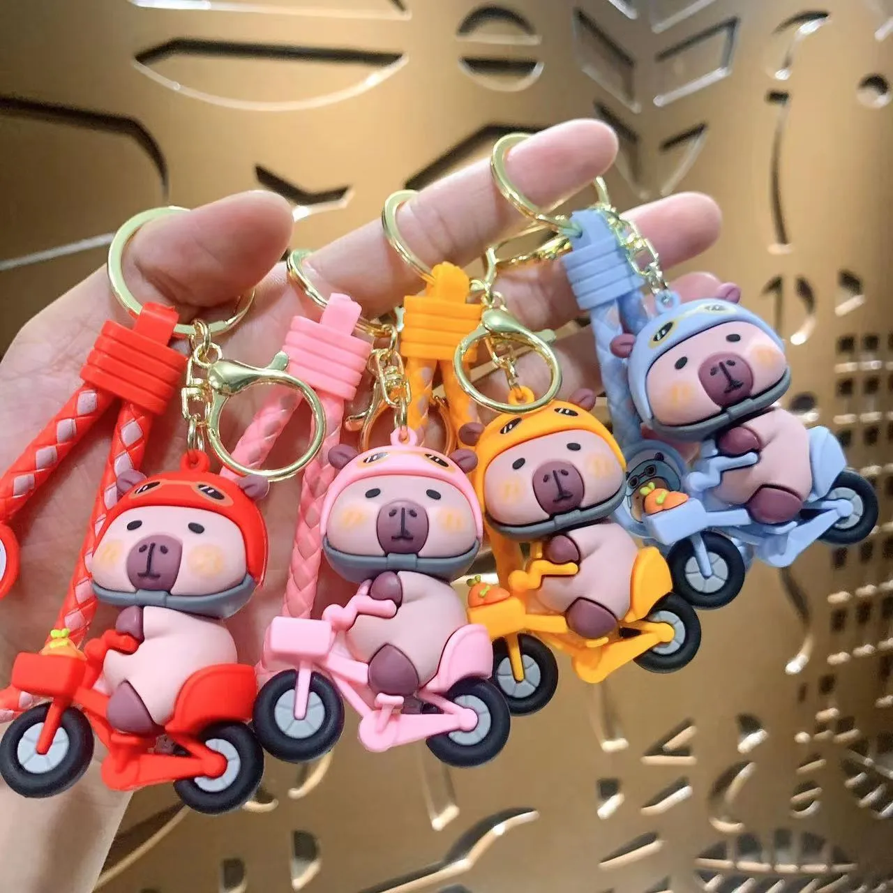 12183 CAPYBARA SCOOTER KEY CHARM-12