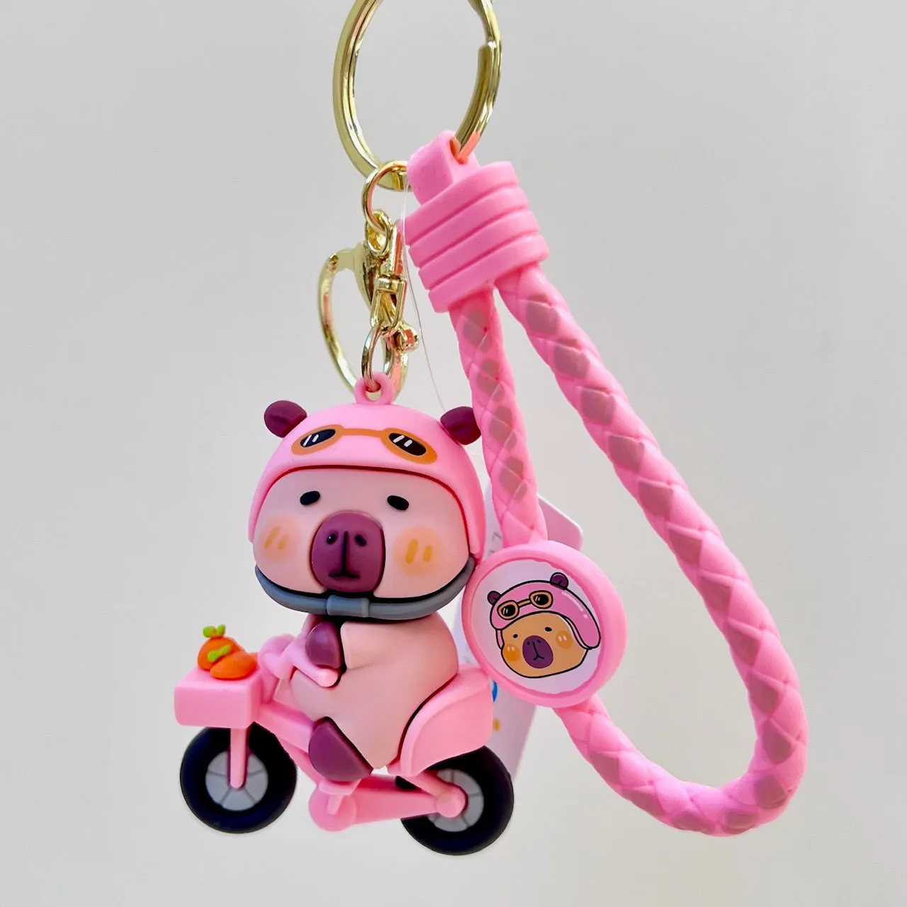 12183 CAPYBARA SCOOTER KEY CHARM-12