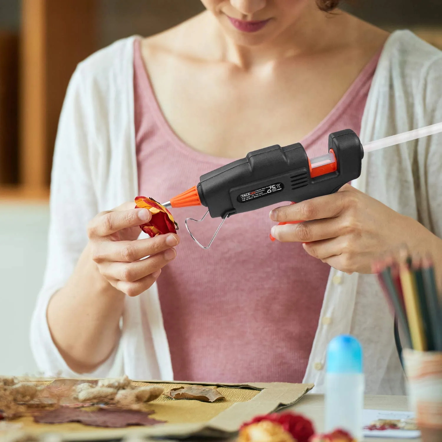 Glue Gun (40 watt) With 5 Glue Sticks - H00464